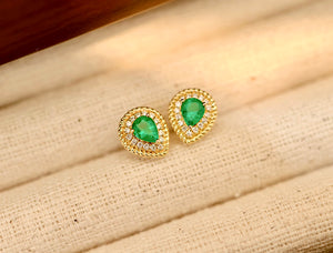 LUOWEND 18K Yellow Gold Real Natural Emerald Gemstone Earrings for Women