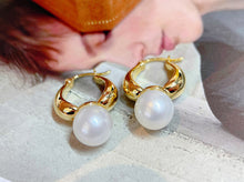 Load image into Gallery viewer, LUOWEND 18K Yellow Gold Real Natural Pearl Hoop Earrings for Women
