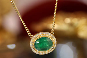 LUOWEND 18K Yellow Gold Natural Emerald Real Diamond Gemstone Necklace for Women