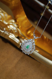 LUOWEND 18K White Gold Natural Green Diamond Necklace for Women