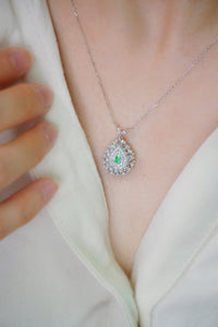 LUOWEND 18K White Gold Natural Green Diamond Necklace for Women