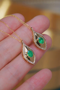 LUOWEND 18K Yellow Gold Real Natural Emerald and Diamond Gemstone Necklace for Women